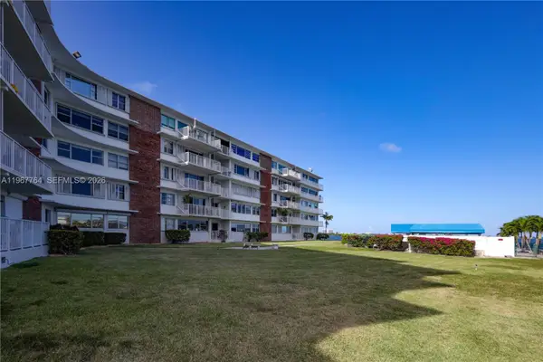 1700 NE 105th St #512, Miami Shores, FL 33138