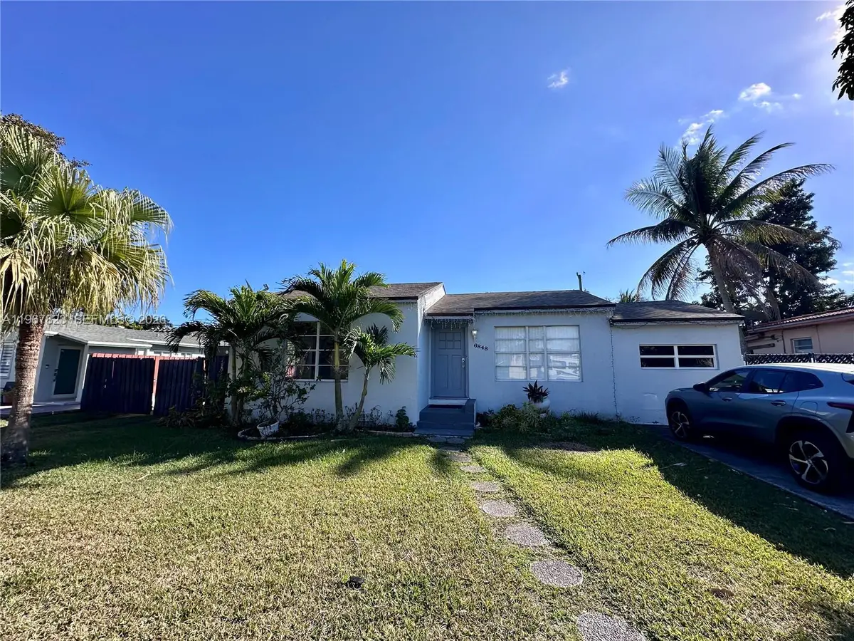 6848 SW 38th St, Miami, FL 33155 - #1