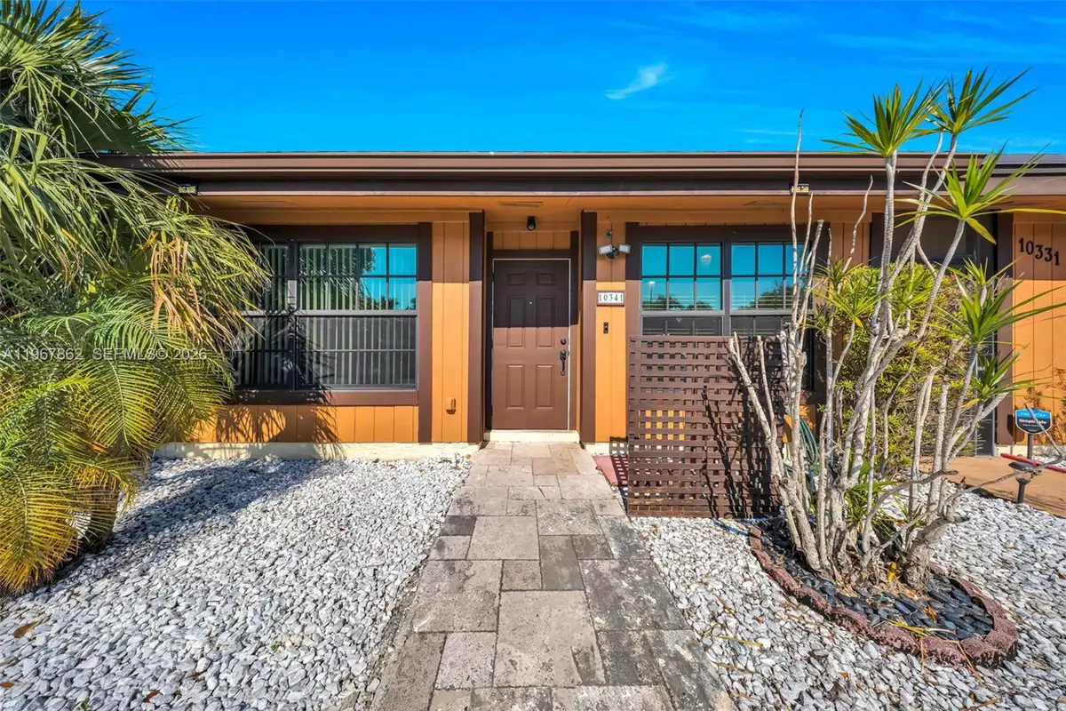 10341 Orange Ct, Pembroke Pines, FL 33026 - #1