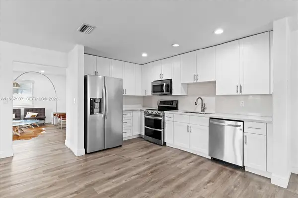 10360 SW 24th St, Miami, FL 33165