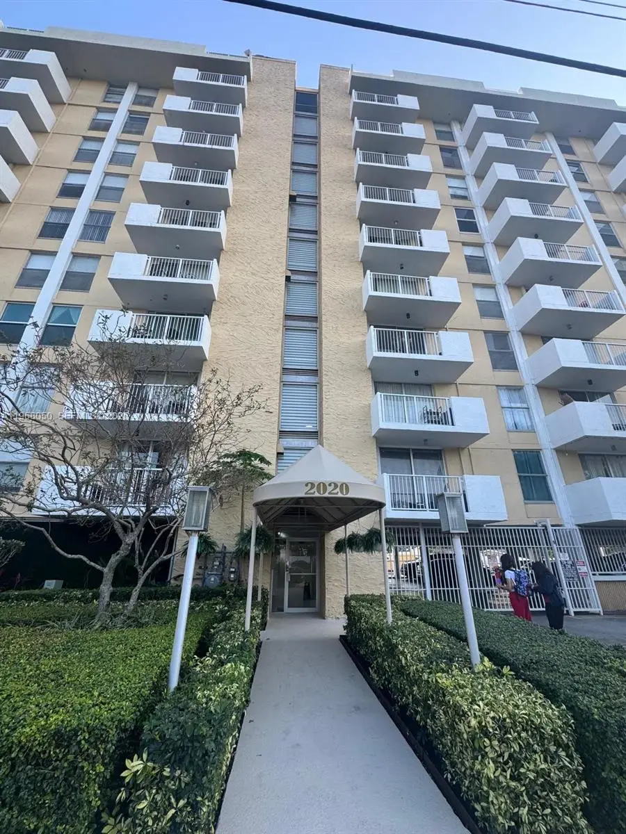 2020 NE 135th St #811, North Miami, FL 33181 - #2