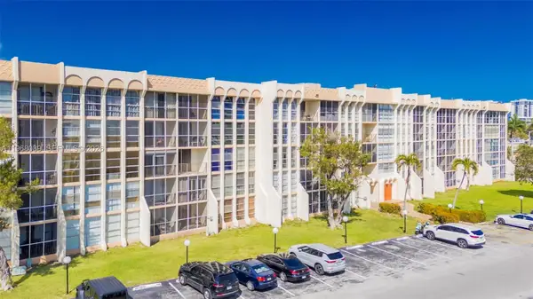 801 Three Islands Blvd #111, Hallandale Beach, FL 33009