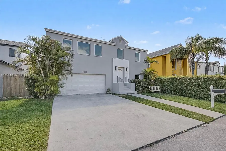 11932 SW 273rd St, Homestead, FL 33032 - #2