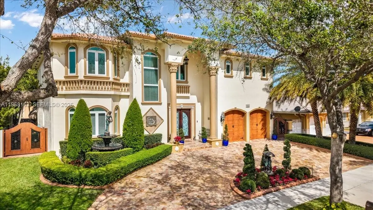 7851 NW 166th Ter, Miami Lakes, FL 33016 - #1