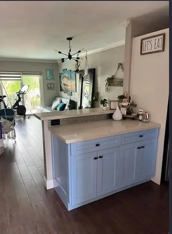 140 NW 14th Ave #6, Miami, FL 33125