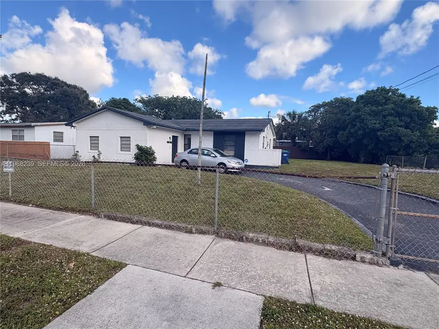 410 NW 34th Ave, Lauderhill, FL 33311 - #2