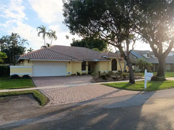 8740 SW 56th Pl, Cooper City, FL 33328