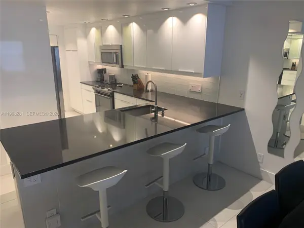 2326 S Cypress Bend Dr #221, Pompano Beach, FL 33069