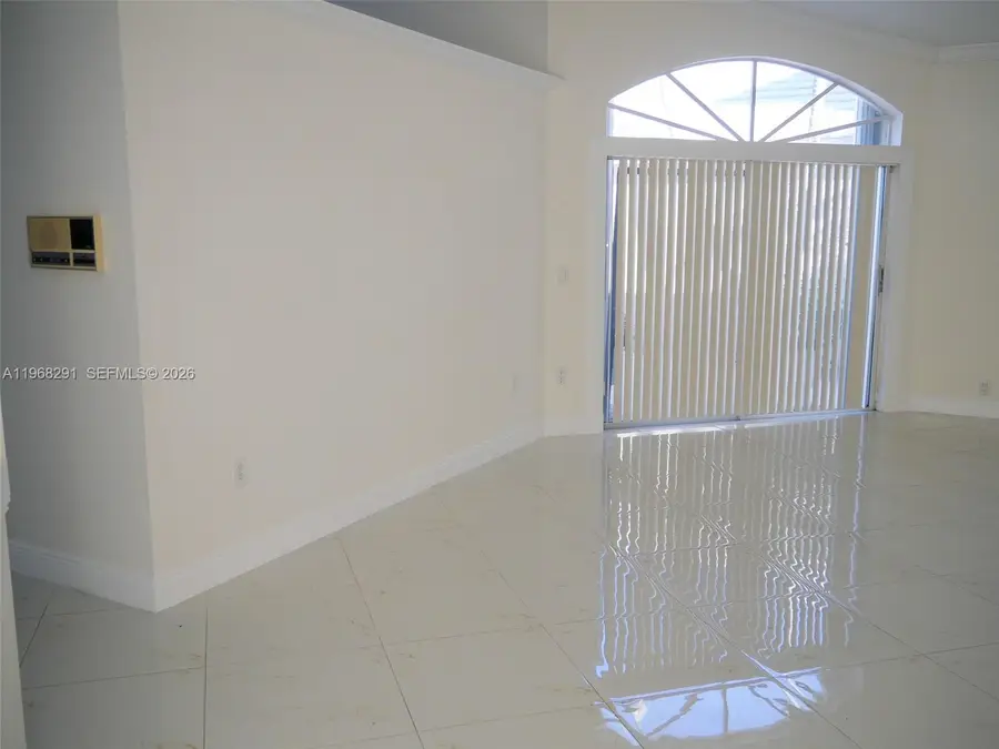 15251 Wilshire Way, Pembroke Pines, FL 33027 - #3