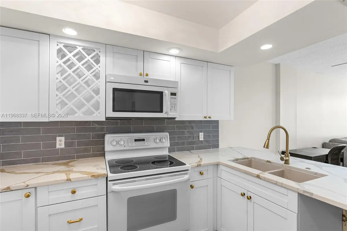 112 Royal Park Dr #3H, Oakland Park, FL 33309 - #1