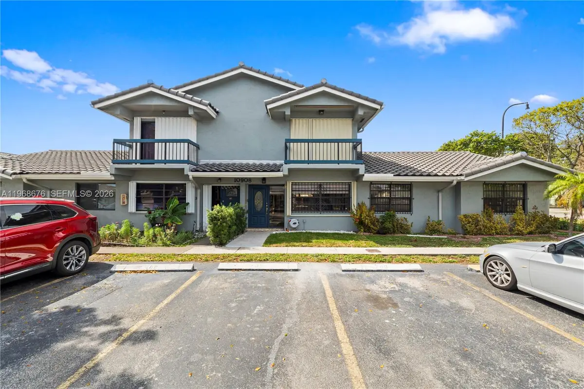 10908 NW 7th St #403, Miami, FL 33172 - #1