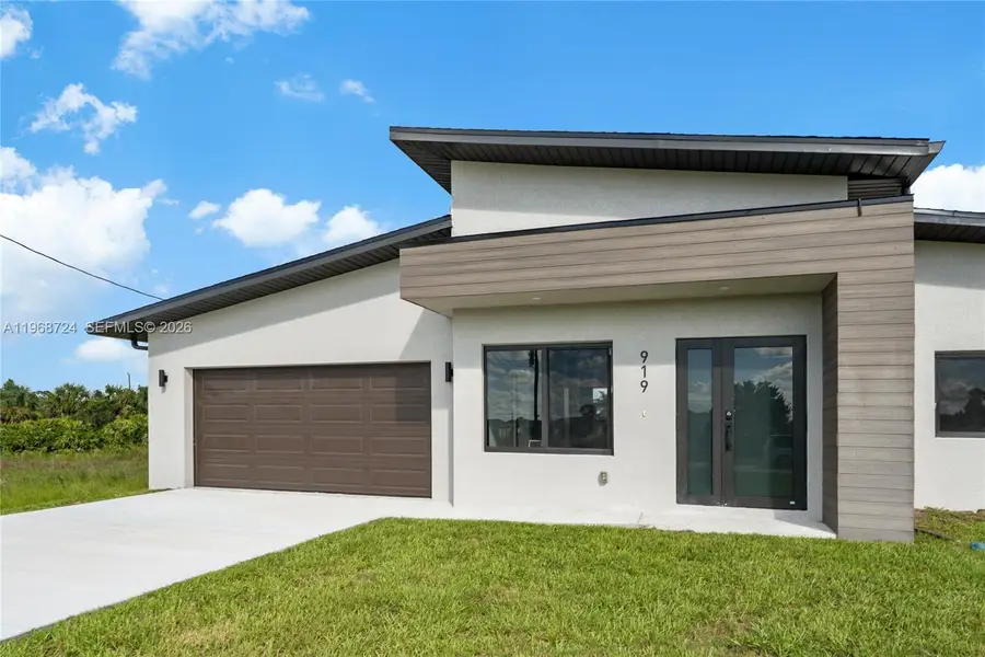 919 Columbus Blvd S, Lehigh Acres, FL 33974 - #2