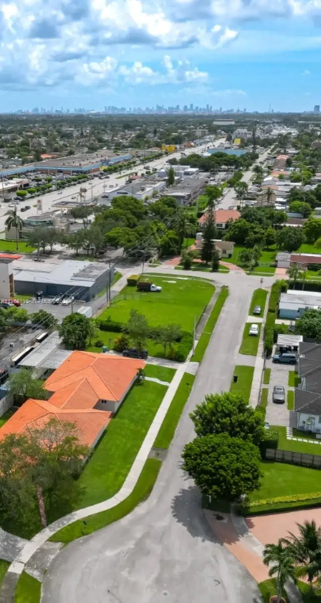 Address Withheld By Seller, Miami, FL 33165 - #1