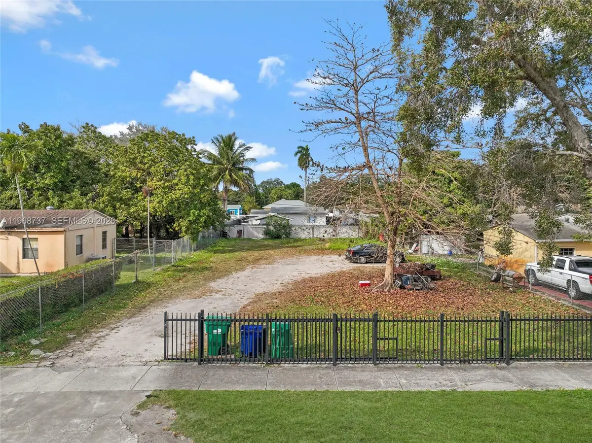 1437 NW 99th St, Miami, FL 33147 - #1