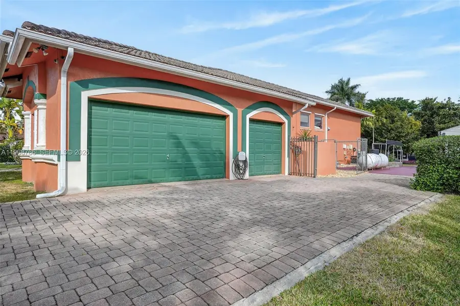 16741 SW 282nd St, Homestead, FL 33030 - #2
