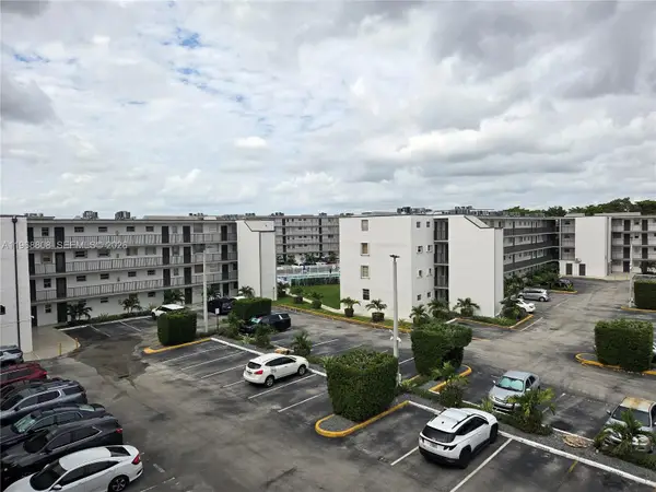 14155 SW 87th St #E202, Miami, FL 33183