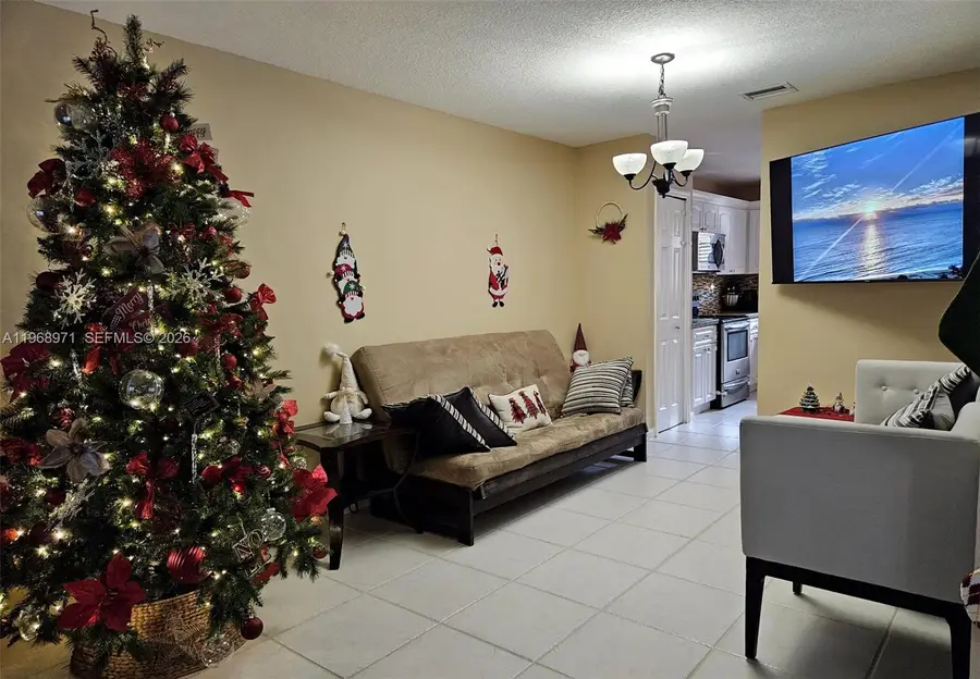 14070 S Forest Oak Cir, Davie, FL 33325 - #3