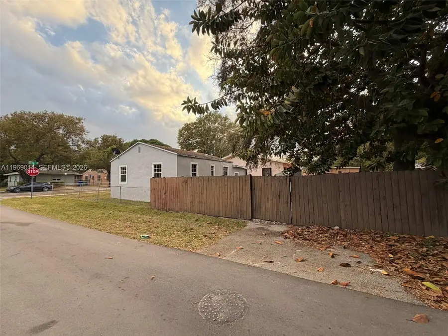 1249 NW 42nd St, Miami, FL 33142 - #3