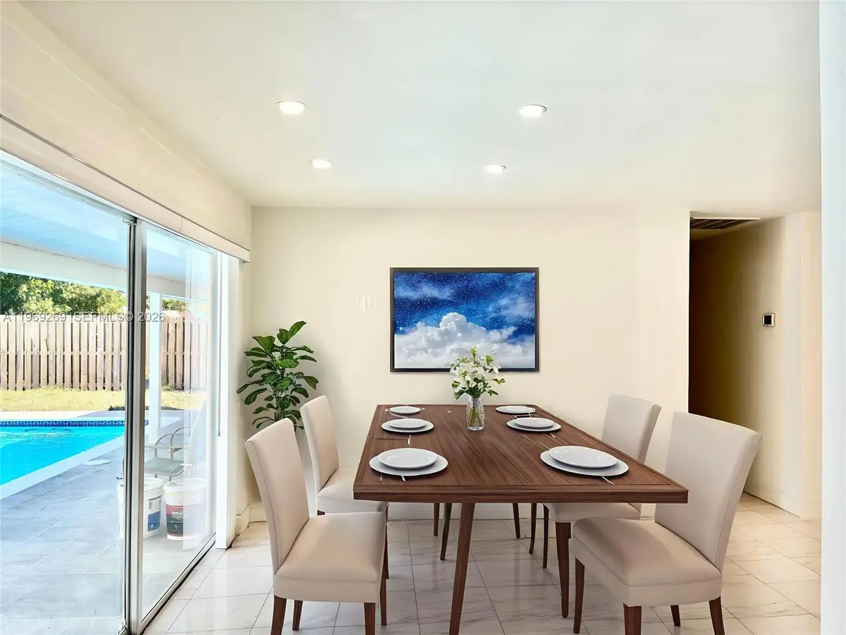 6751 Cleveland St, Hollywood, FL 33024 - #1