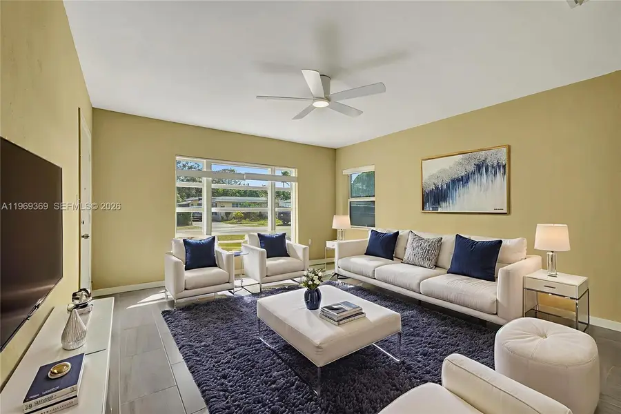 208 SW 2nd Pl, Dania Beach, FL 33004 - #2