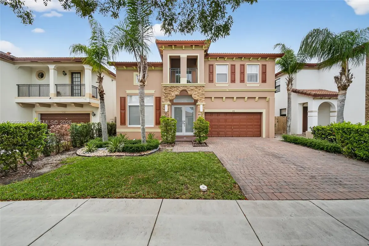 642 SE 37th Pl, Homestead, FL 33033 - #1