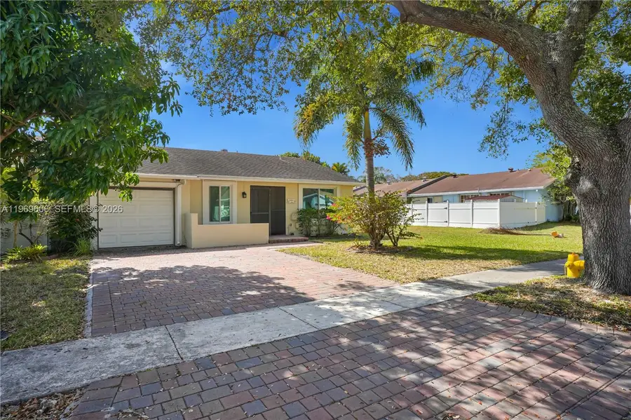 5550 S Lakewood Cir S Unit H, Margate, FL 33063 - #2