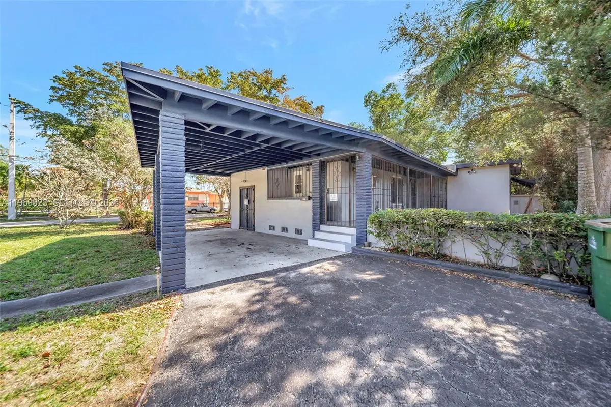 890 NE 138th St, North Miami, FL 33161 - #1