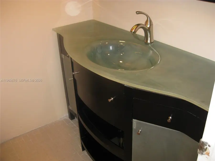 3181 S Ocean Dr #304, Hallandale Beach, FL 33009 - #3