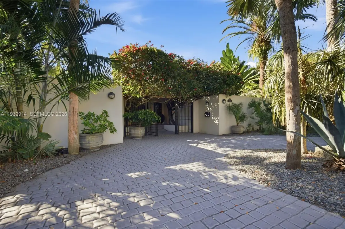 3730 Solana Rd, Miami, FL 33133 - #1