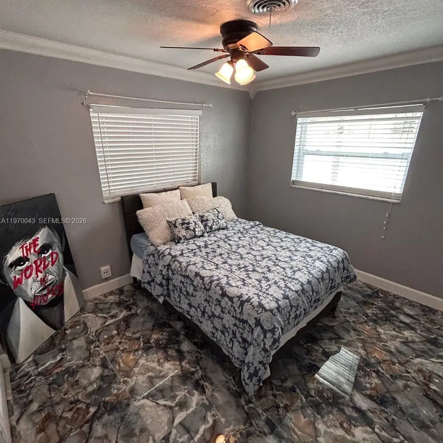 221 NE 24th St, Pompano Beach, FL 33064 - #3