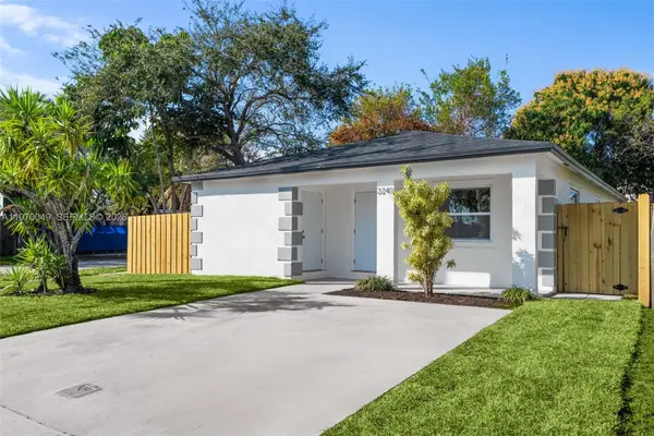 2241 Hope St, Hollywood, FL 33020