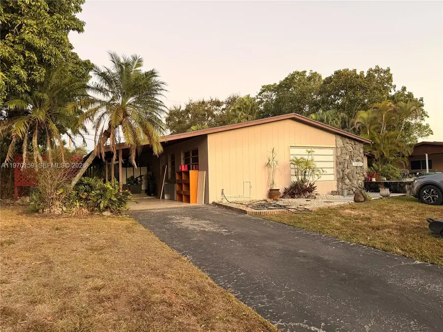 15801 SW 99th Pl, Miami, FL 33157 - #2