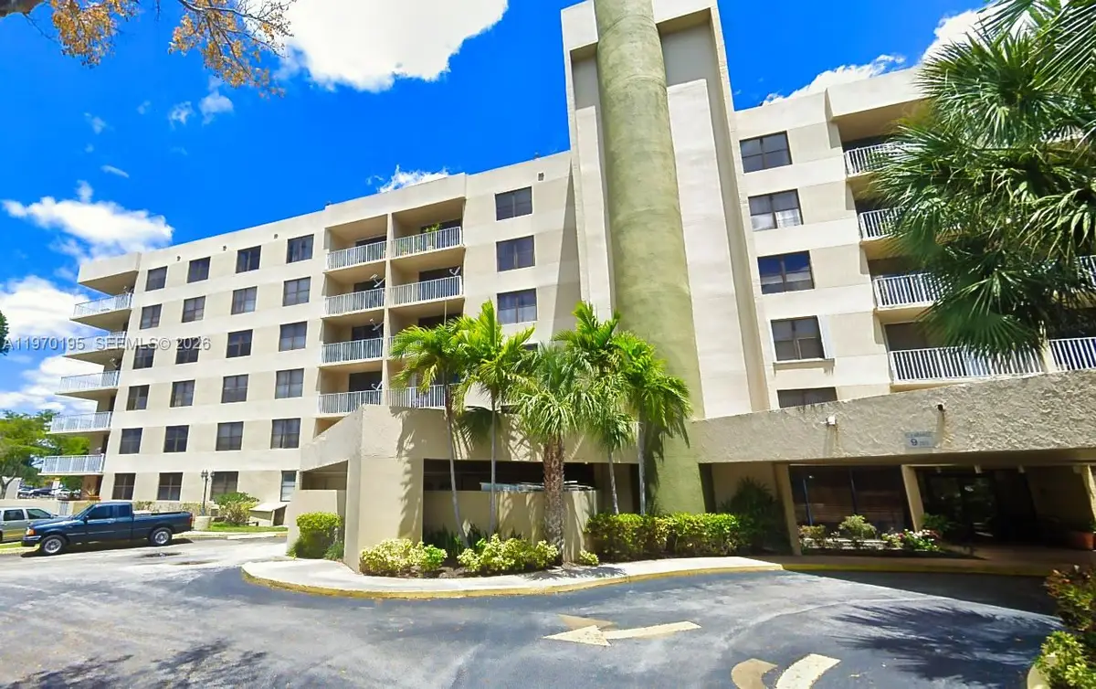 901 Hillcrest Dr #311, Hollywood, FL 33021 - #1