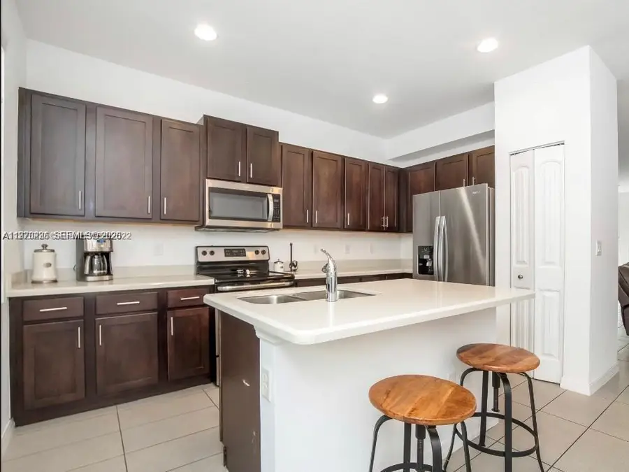 3327 NW 10th Ave, Pompano Beach, FL 33064 - #3