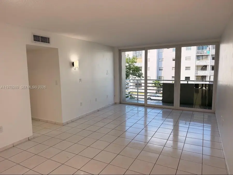 8050 NW 8th St #1307, Miami, FL 33126 - #3