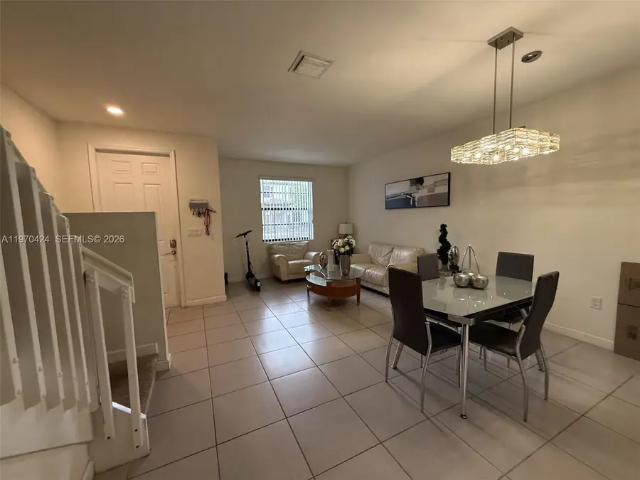 9386 W 33rd Ln, Hialeah, FL 33018 - #3