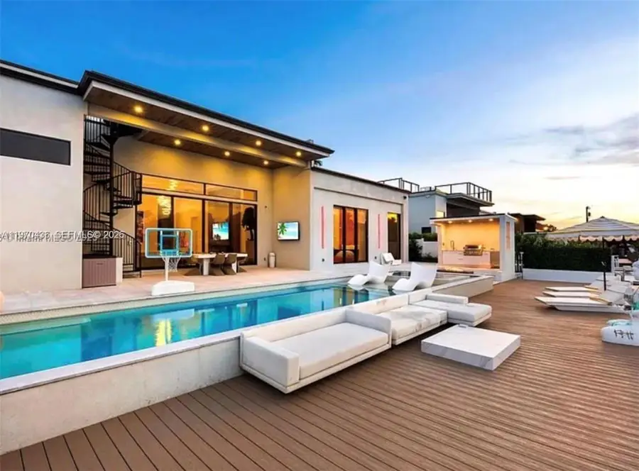 2225 NE 19th St, Fort Lauderdale, FL 33305 - #2