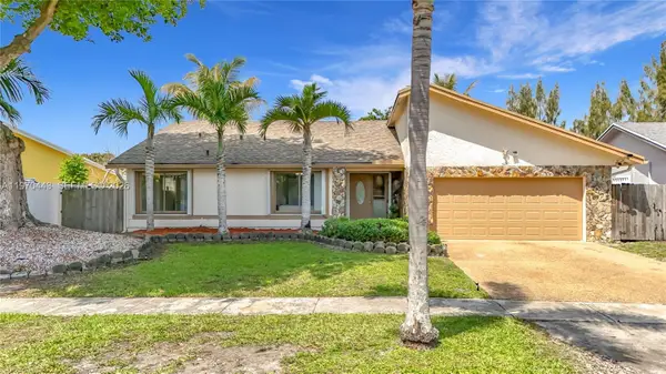 4241 NW 74th Ave, Lauderhill, FL 33319