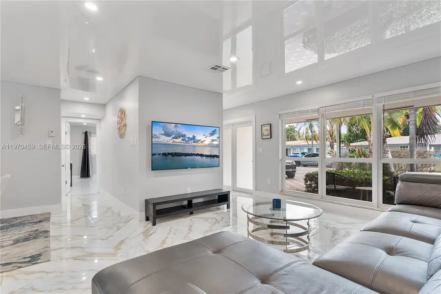 4440 NE 17th Ave, Oakland Park, FL 33334 - #2