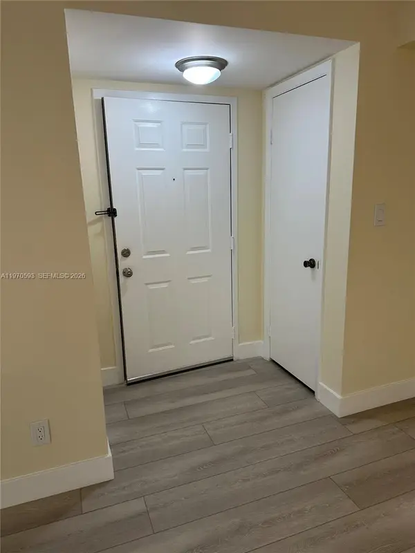 560 S Park Rd #36-7, Hollywood, FL 33021