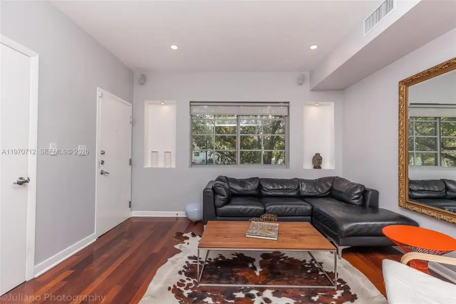 911 3rd St #1, Miami Beach, FL 33139 - #3