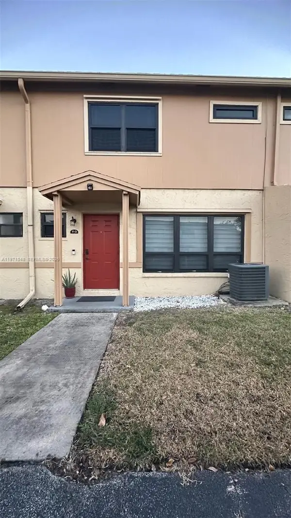 3370 Beau Rivage Dr #3V, Pompano Beach, FL 33064