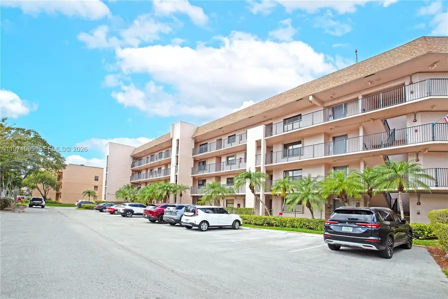 10207 Sunrise Lakes Blvd #204, Sunrise, FL 33322 - #2