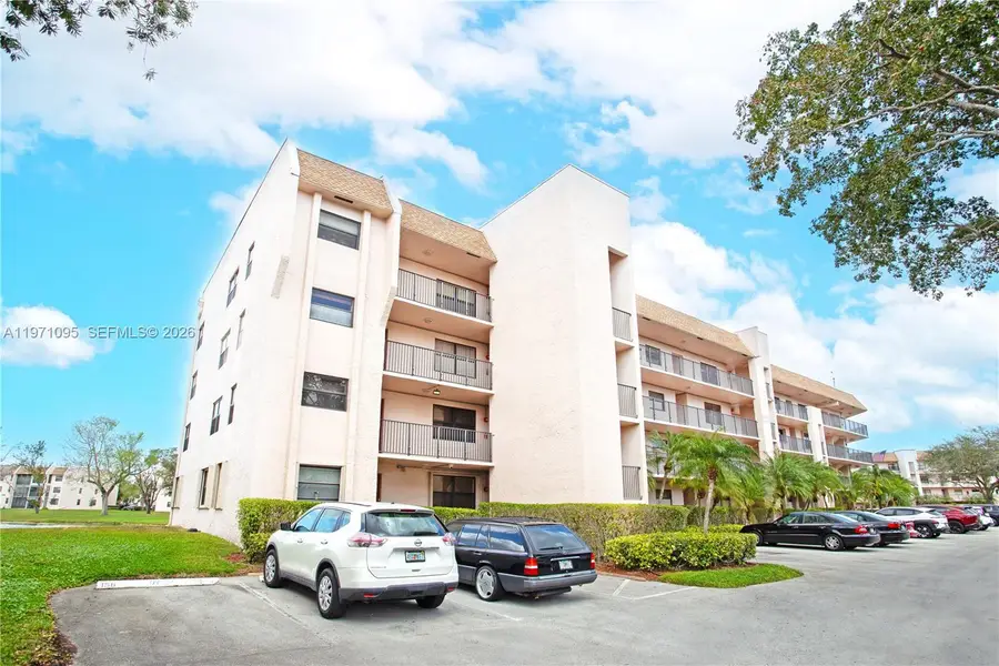 10207 Sunrise Lakes Blvd #204, Sunrise, FL 33322 - #3