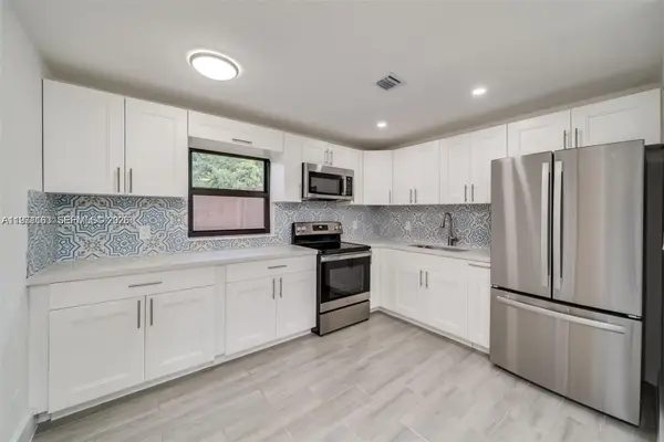 2447 Fletcher St, Hollywood, FL 33020