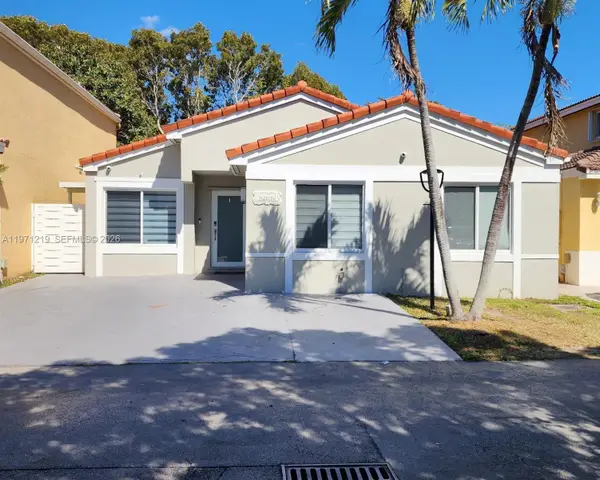 16515 SW 97th St, Miami, FL 33196