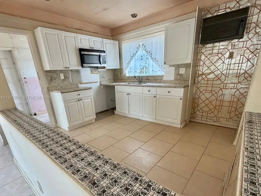 1020 NW 197th Ter, Miami Gardens, FL 33169 - #3