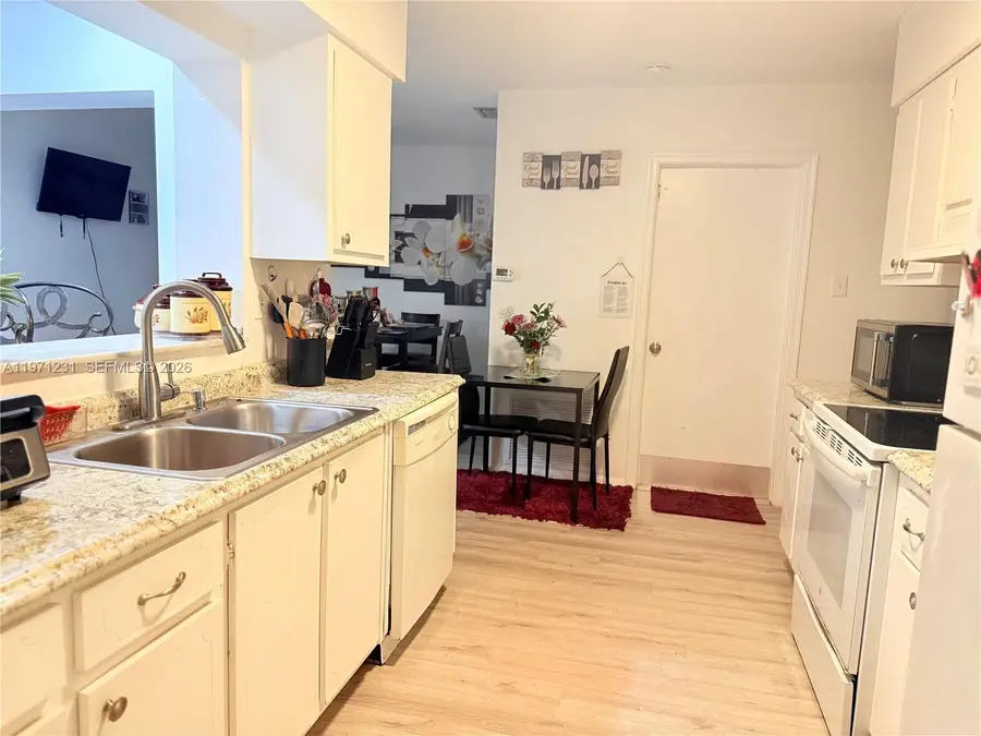 7102 NW 73rd St, Tamarac, FL 33321 - #3