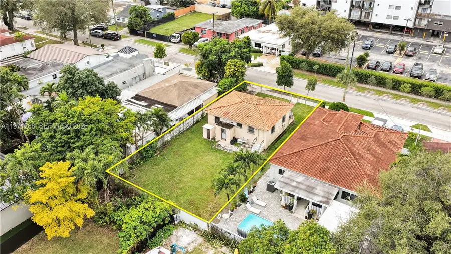 831 NW 21st Ct, Miami, FL 33125 - #2