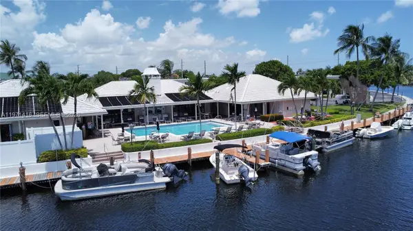 160 Cypress Club Dr #608, Pompano Beach, FL 33060